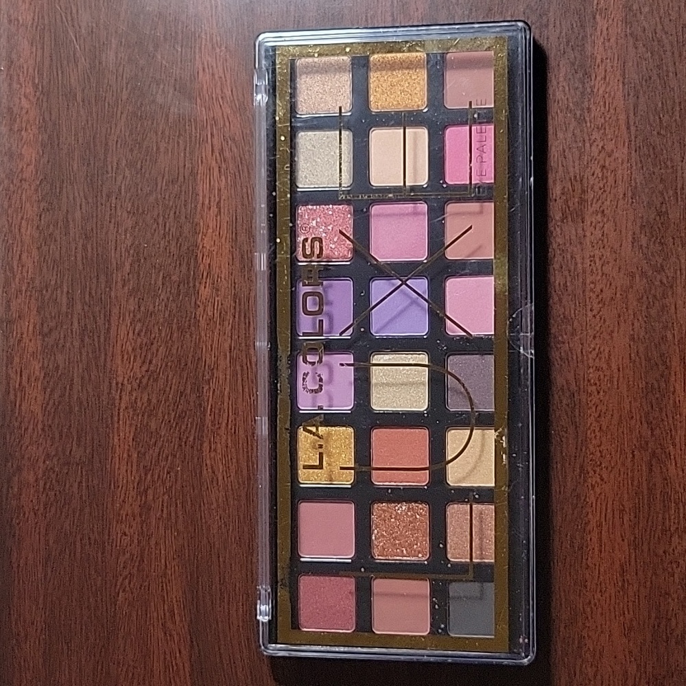 L.A. Colors LUXE 24-Color Eyeshadow Palette
